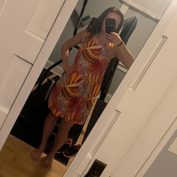 C&C California Dresses & Skirts - C&C California 100% Linen Vibrant Tropical Print Dress (Size XS)